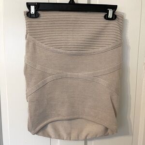 Posh Couture women’s size Small beige skirt